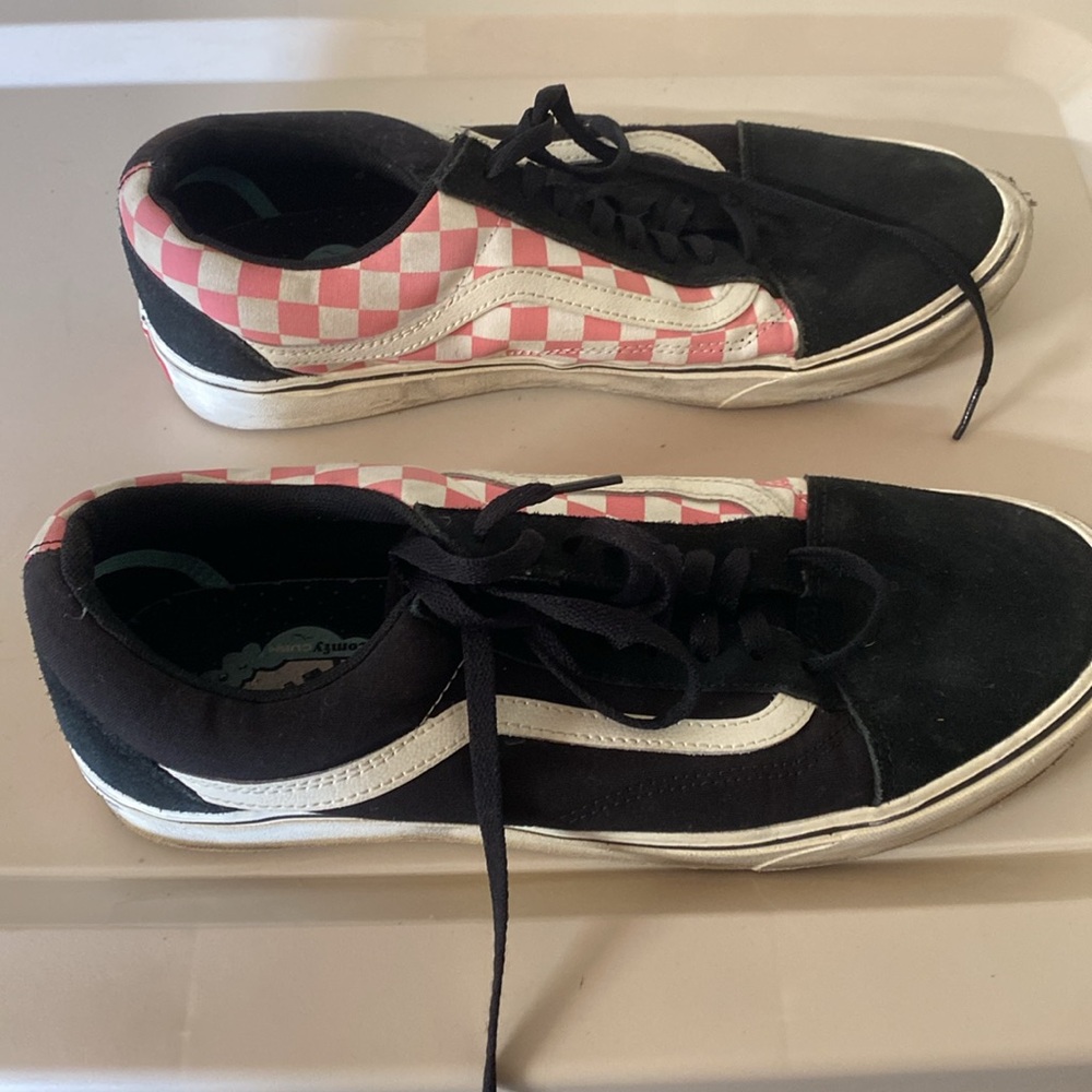 Vans - Picture 4 of 8